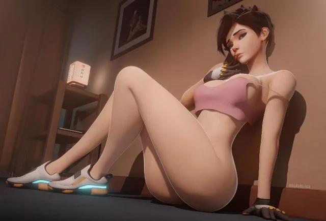 Tracer Without Pants (Breadblack)