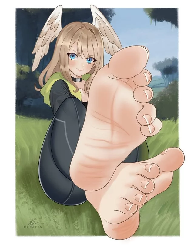 Eunie Xenoblade Chronicles, sporting a beautiful french pedicure!