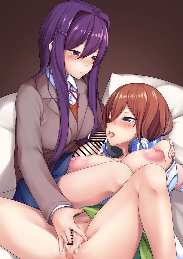 Yuri and Miku, two similar characters (shibes_material)