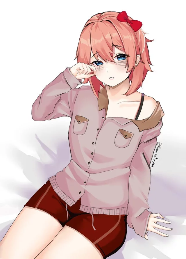 *yaaaawn~...* good morning, anon... *hugs you tightly* hehehe~ you're so warm~ (I wanna be your cute childhood friend who always wears your big clothes and is staying with you for now~!)