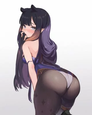 Ina Wearing Mona’s Outfit (Hopetiteve)