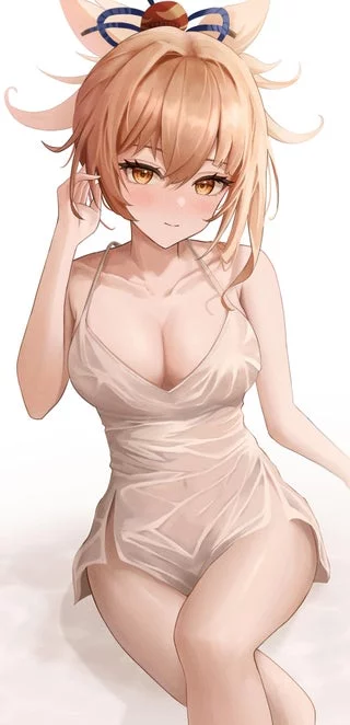 Yoimiya ready to cuddle in bed.