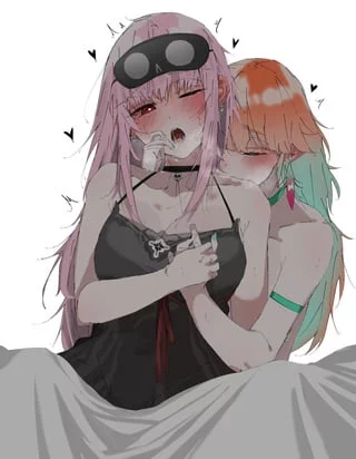 I would always love to be behind my mommy's side, kissing on her shoulder~ >.<