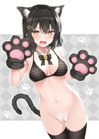 Shirasu-chan shows her kitty