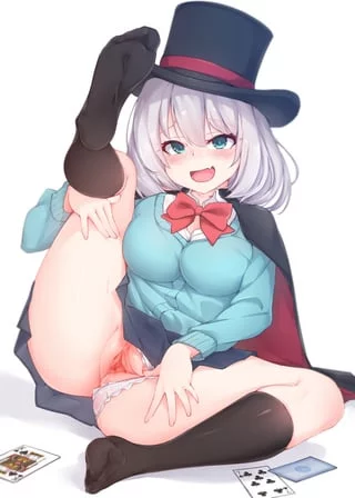 Tejina senpai shows her magical pussy