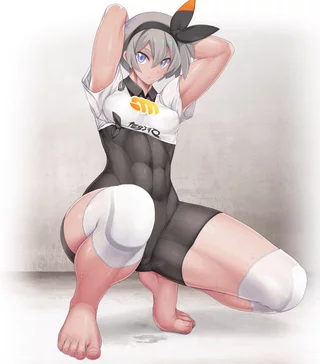 (Bea) has worked up a nice sweat. Time to clean up her sweaty feet. 😋