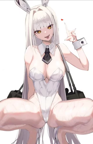 Blanc squatting