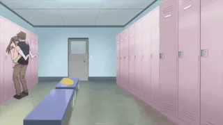 Cheerleader fucked in locker