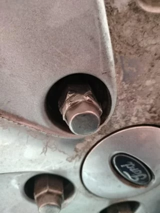 What kind of lug nut is this?