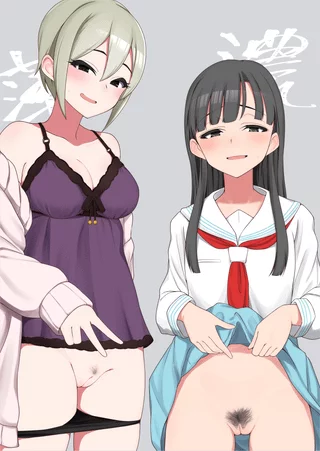Sae and Syuko show their tight innies