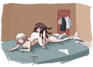 Chiaki teaching Mikan how to play (Danganronpa) [boxyban]