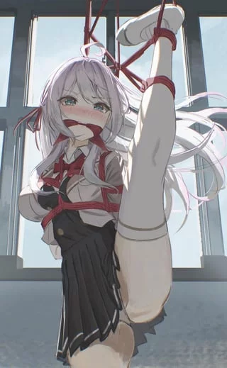 Tied up and posed, a perfect look. 