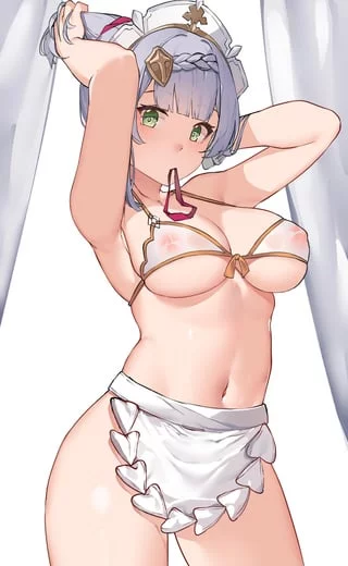Noelle tying her short hair 