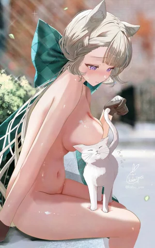 Lynette lets one lucky cat enjoy her boobs