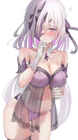 Castorice in lingerie