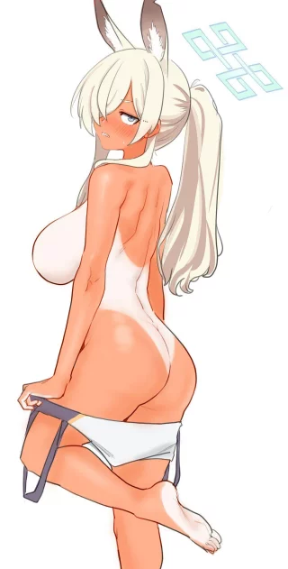 Tanned Kanna Undressing [Blue Archive]