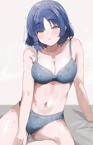 Ryo Yamada Sweating In Lingerie