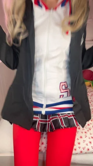 Ann\'s Lewd Modeling~ (Cosplay by SushiBunniii)