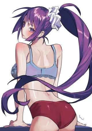Hitagi Leaning Forward a Bit [Monogatari]