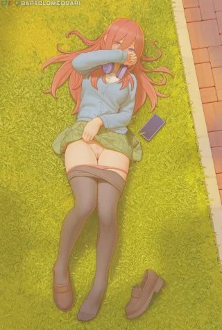 Miku letting you take a peak (Bartolomeobari)