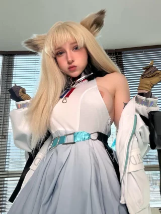 Perlica cosplay by (Hioshicos)