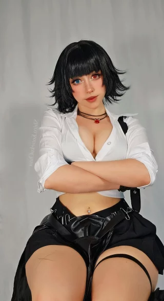 Lady (Shiro_konekochan)