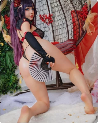Mona cosplay by (Shirokoneko)